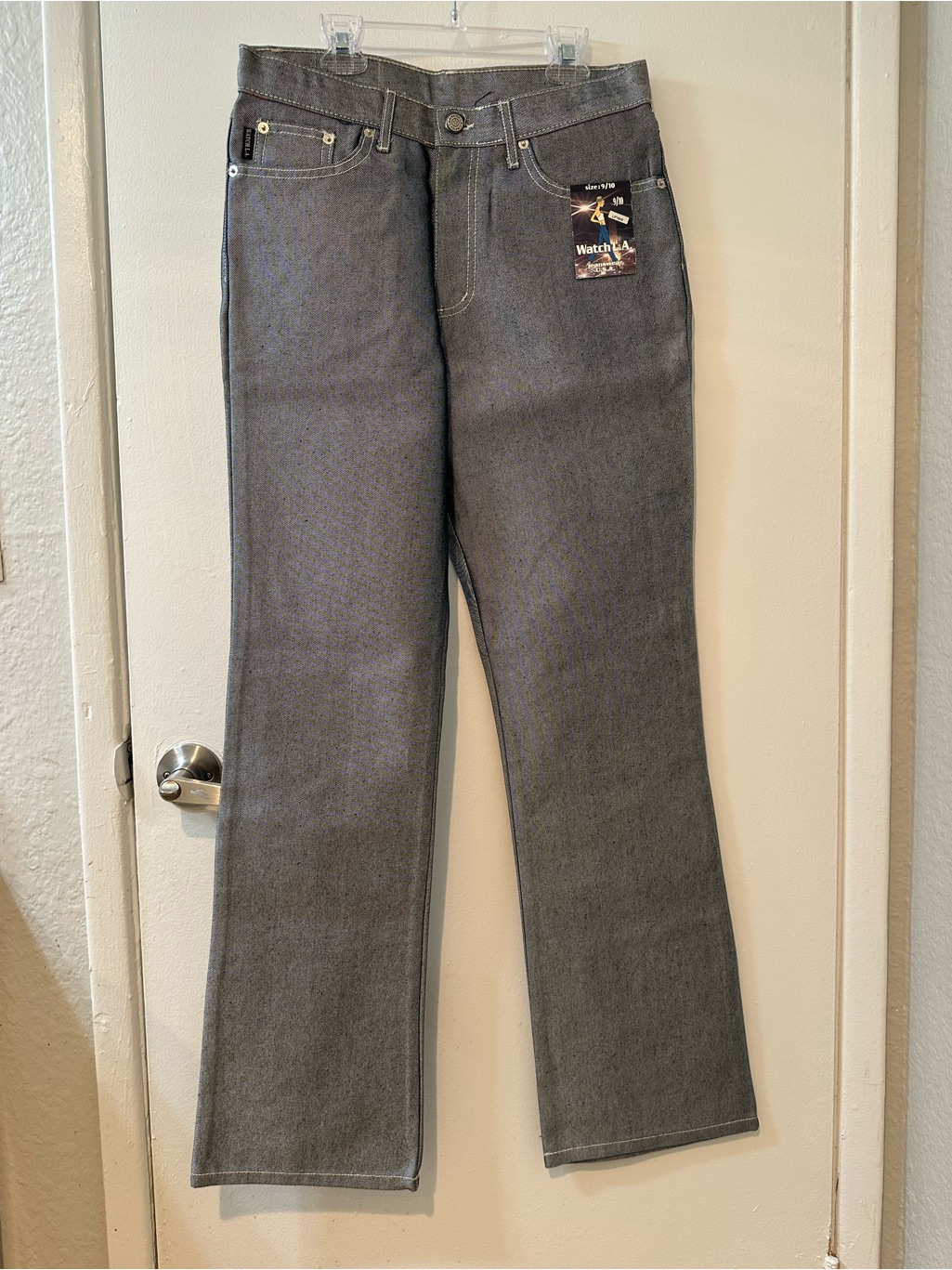Watch La Women’s Gray Straight-Leg Jeans With Tag
